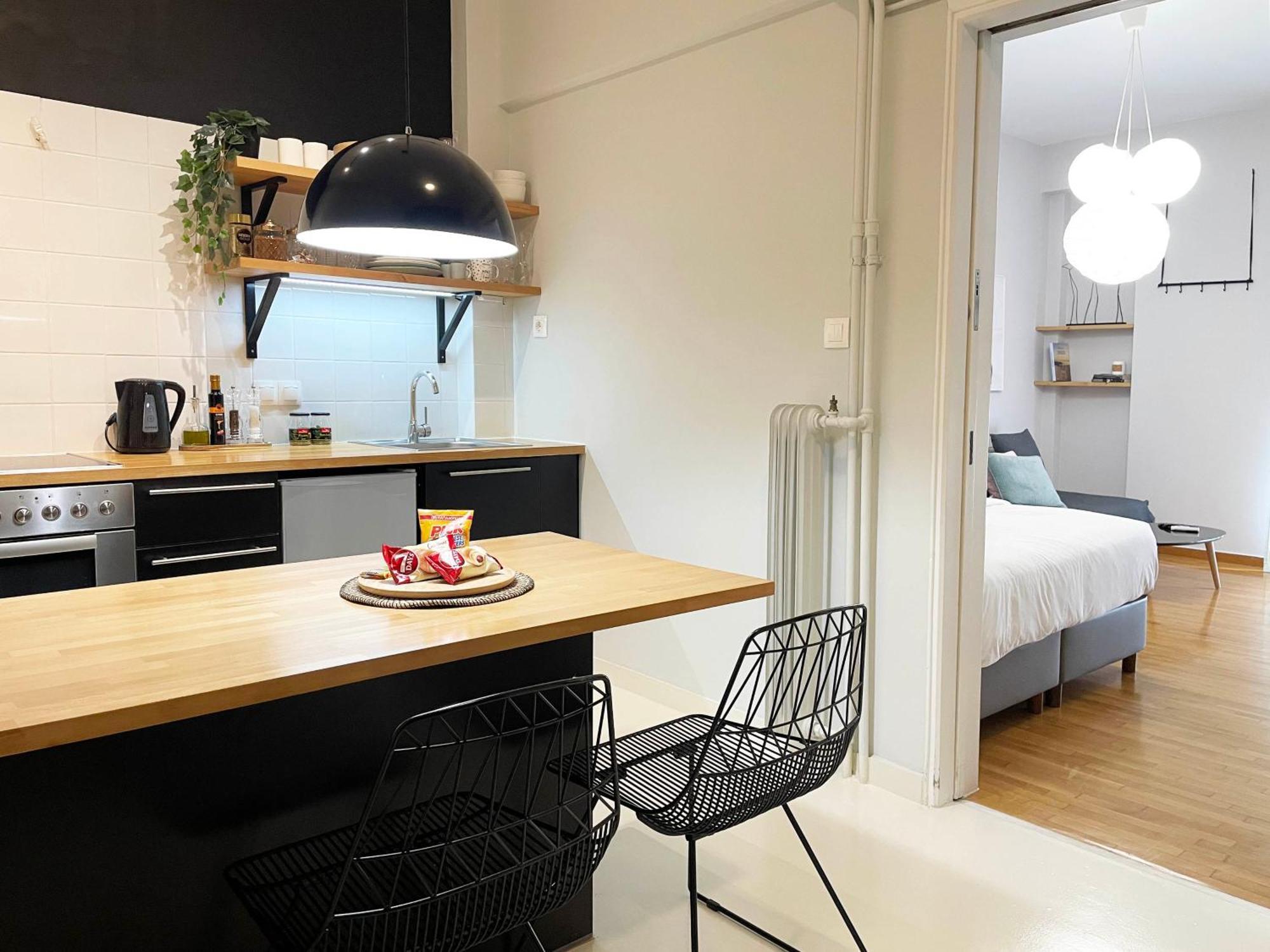 One-Bedroom Apartment